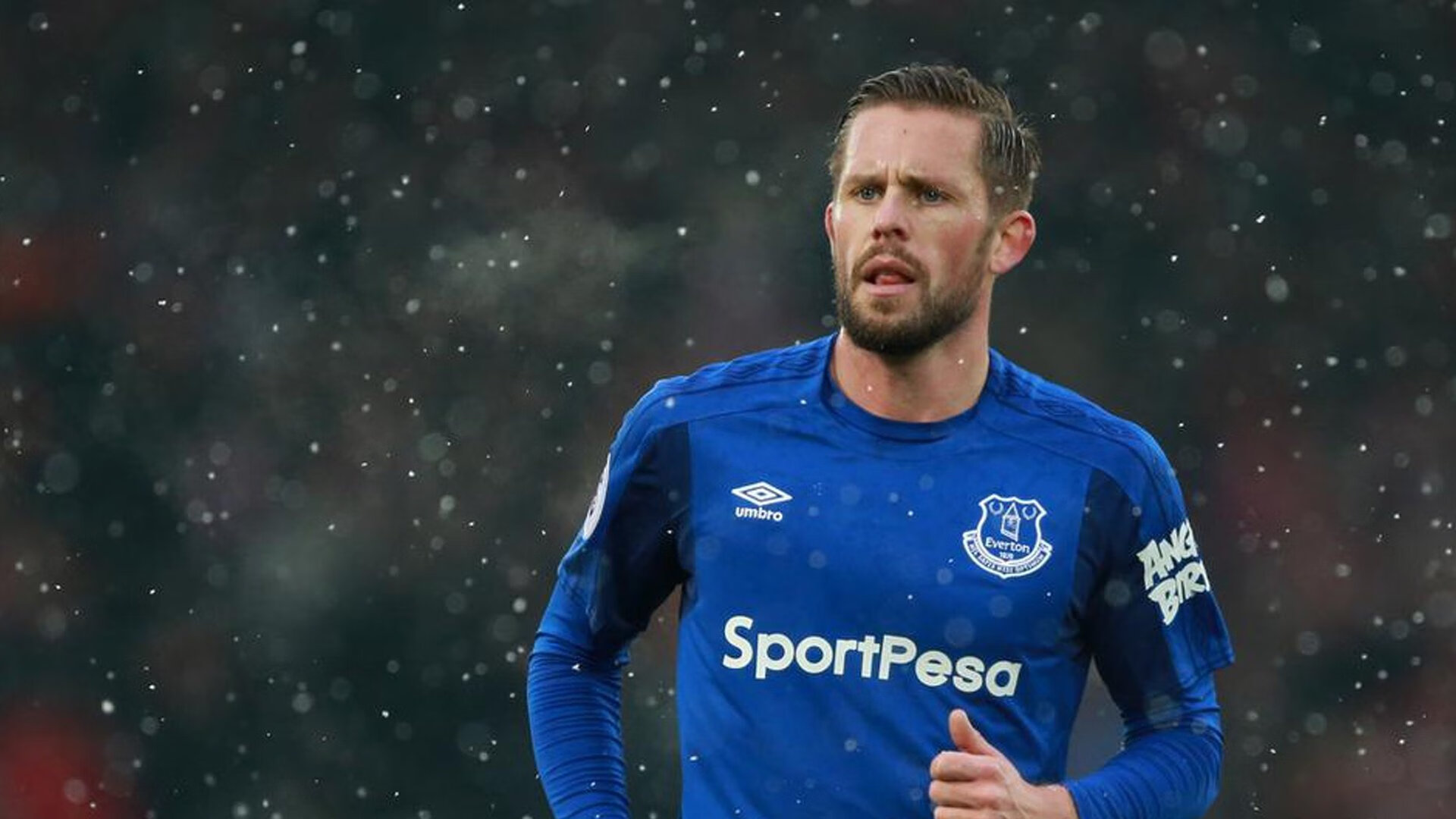 转会传闻：哪个球队今年欧冠买入引人关注？，今年的欧冠在哪里踢得